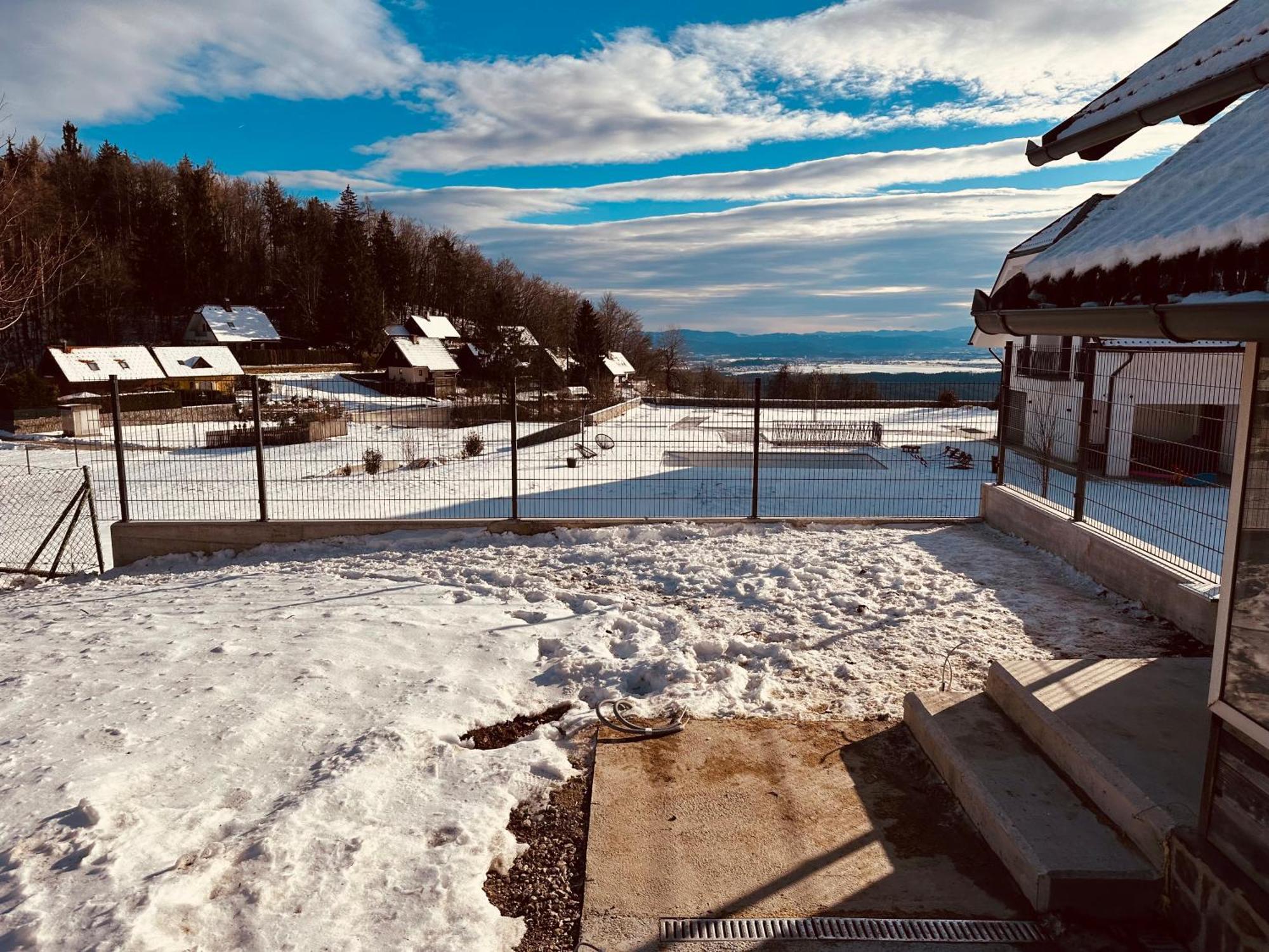 Chalet Pjagodic ツェルクニェ・ナ・ゴレニスケム エクステリア 写真